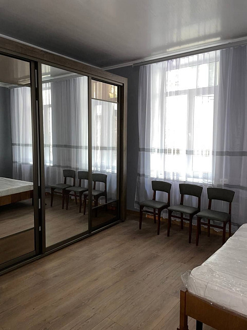 1 кімнатна з ремонтом в центрі Чернівці - зображення 3