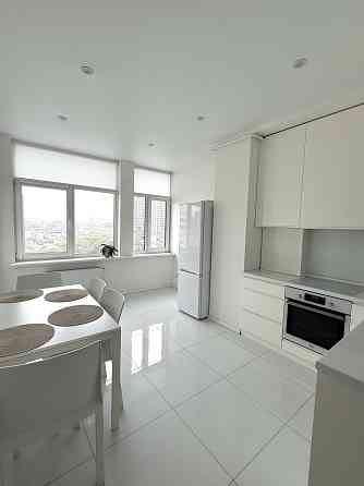 Оренда 1-кімн новобудови вул Юнацька, ЖК ПАРКЛЕНД, метро Васильківська Киев