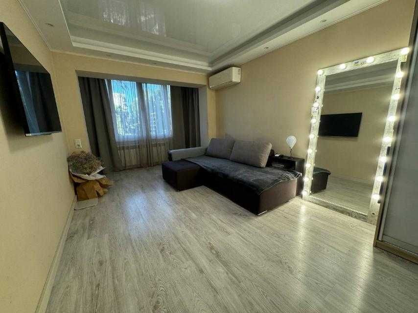 Оренда довгострокова 2-х кімн. квартири біля Краків М.Лівобережна Киев - изображение 1