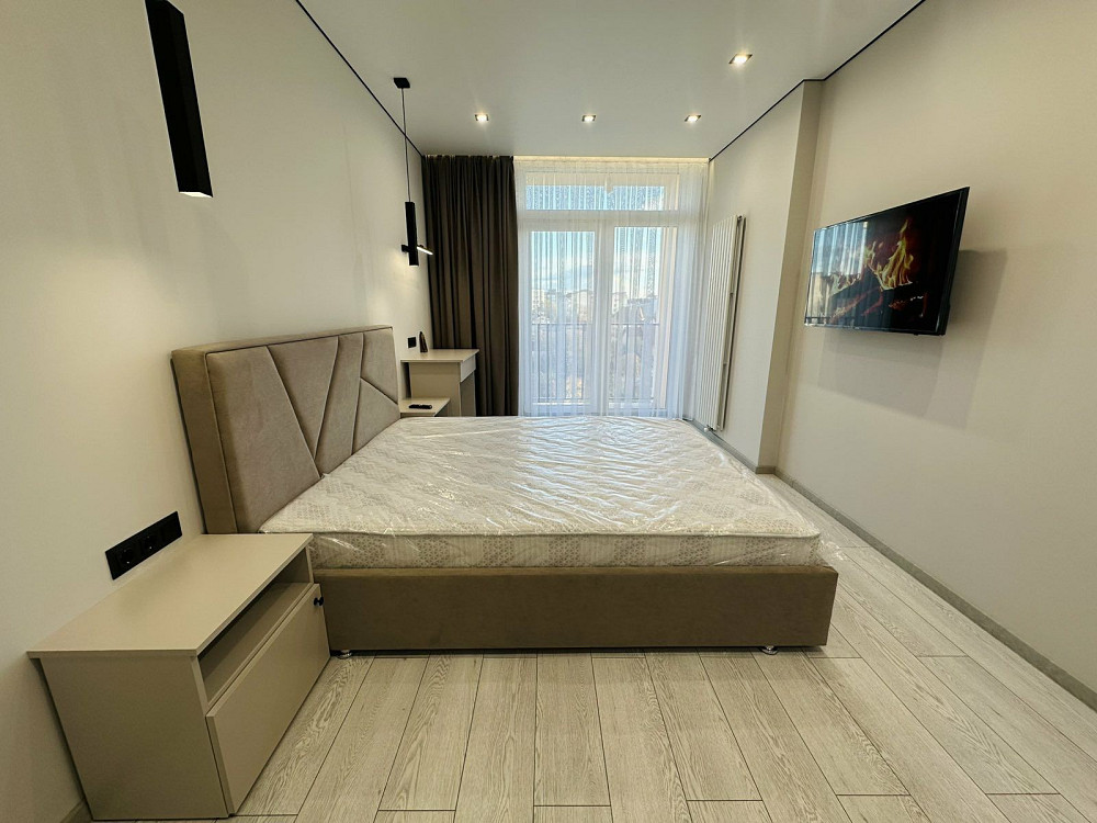 Власник! Перша здача! Стильна квартира з авторським ремонтом! Центр! Івано-Франківськ - зображення 2