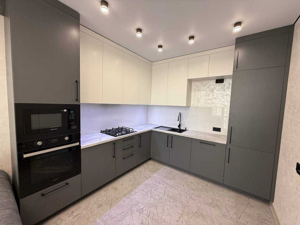 Продаж укомплектованої 1-кімнатної квартири в новобудові Ровно - изображение 1