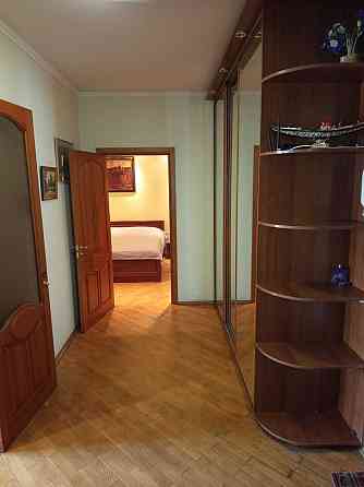 Видова простора квартира поруч з парком і метро , пров. Артилерійський Киев