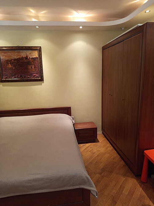 Видова простора квартира поруч з парком і метро , пров. Артилерійський Київ - зображення 7