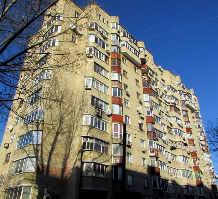 Видова простора квартира поруч з парком і метро , пров. Артилерійський Київ - зображення 1