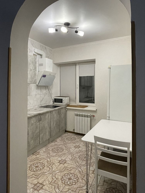 Оренда 2-кімнатної квартири з лічильником на тепло в Дніпровському рн Киев - изображение 2