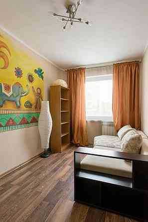 Двокімнатна з газом поруч з метро! Оболонь Л. Лук'яненка Киев