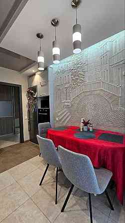 Сдам 3 ком с ремонтом в Ж.К " Жуковском  "Автономное газовое .центр Днепр