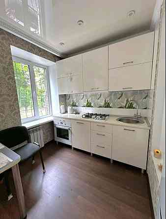 Сдам 2 кв. Сталинка Свободы с видом на сквер с фонтанами 10000 грн Кам`янське (Запорізька обл.)