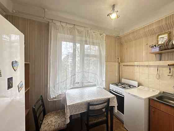 1к, метро Лісова, вул. Мілютенка, Лісовий масив Киев