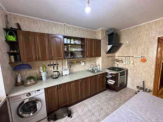 3 кімнати Чешка  невисокий поверх Одесса