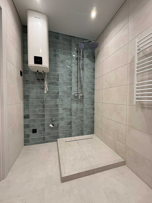 Стильна, світла однокімнатна квартира в тихому центрі міста Черкассы - изображение 8