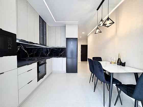 Двокімнатна з ремонтом в центр міста, якісний ремонт, вул.Довга Івано-Франківськ