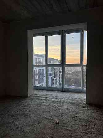 Здана видова велика квартира 772$\кв.м Угорники