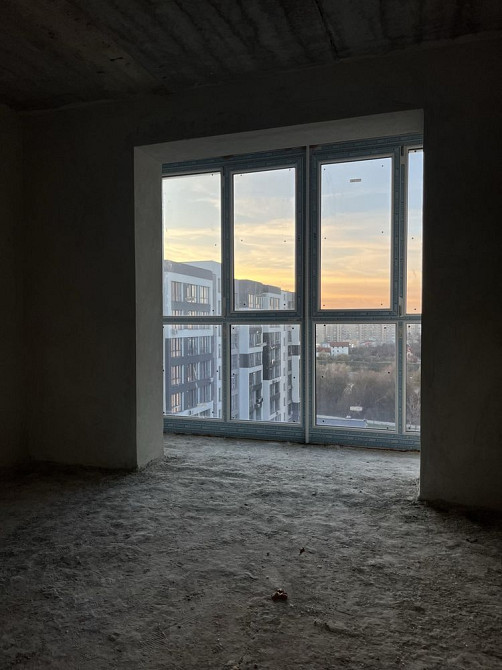 Здана видова велика квартира 772$\кв.м Угорники - изображение 1