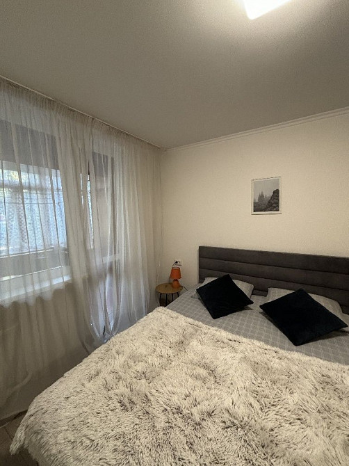 Продається 2 кім. Чешка ТЦ Майдан Чернівці - зображення 2