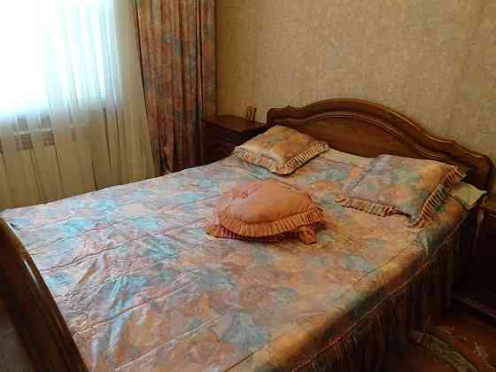 Срибнокильская, 3к отличная  раздельная квартира, метро Осокорки Киев