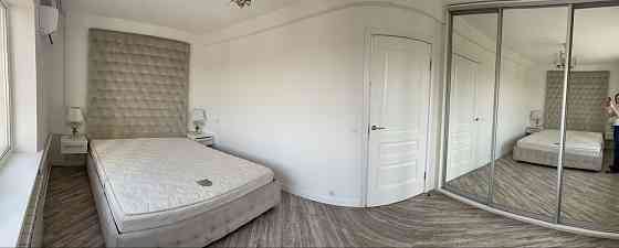 Оренда двокімнатної квартири на Дарницькій площі Киев