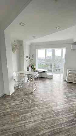 Оренда двокімнатної квартири на Дарницькій площі Киев