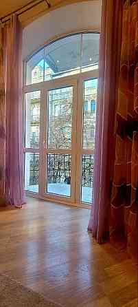 Здам 3-кімнатну квартиру в елітному центрі Києва Киев