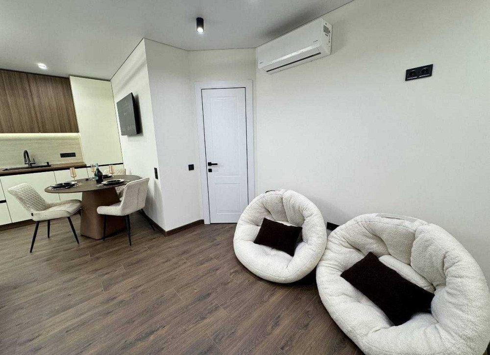 Простора 1к квартира з ремонтом в ЖК Family Plaza Івано-Франківськ - зображення 3