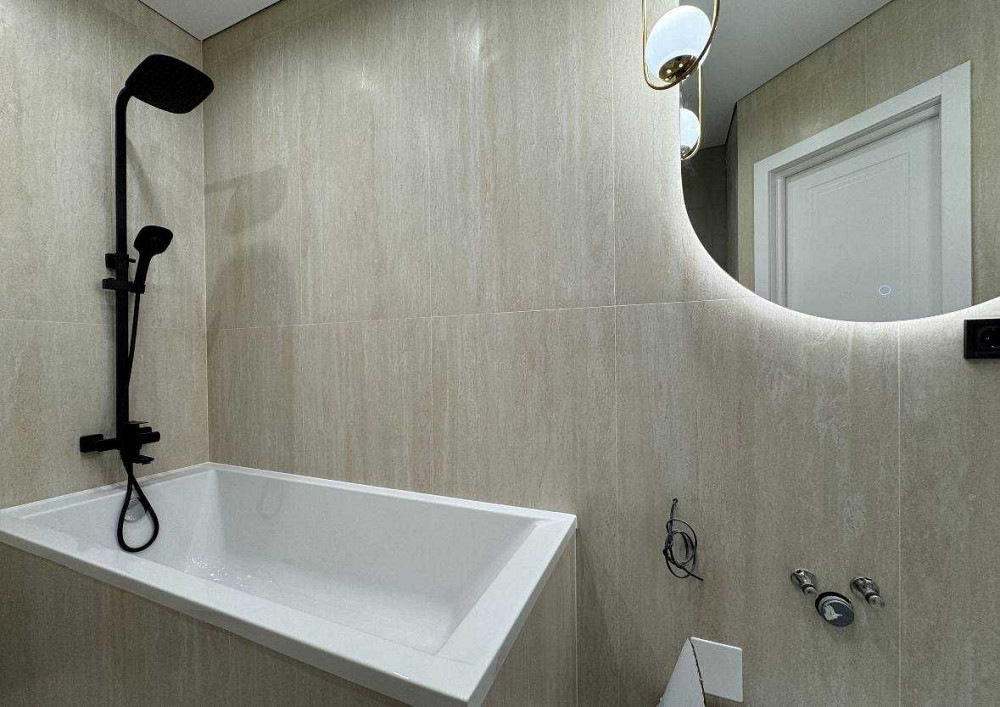 Простора 1к квартира з ремонтом в ЖК Family Plaza Івано-Франківськ - зображення 8