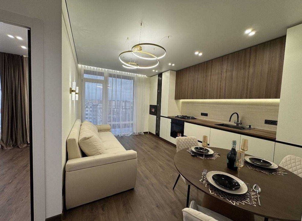Простора 1к квартира з ремонтом в ЖК Family Plaza Івано-Франківськ - зображення 1