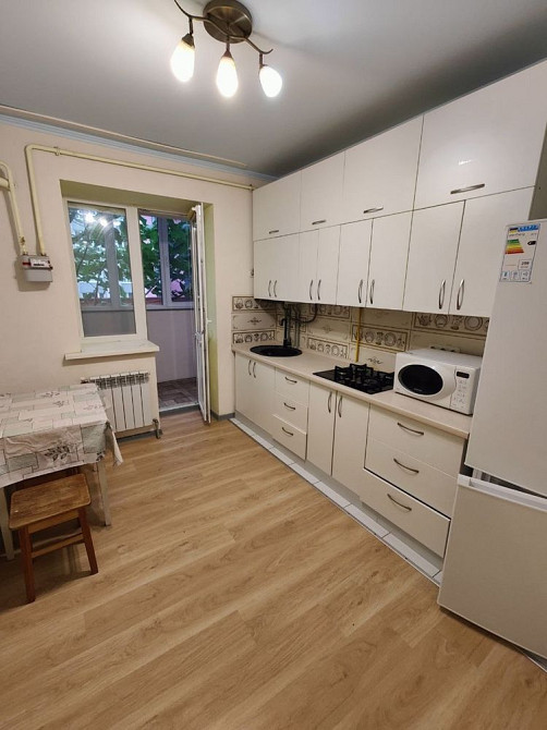 1к квартира з ремонтом, є балкон! Мінімальне оформлення! Ірпінь - зображення 1