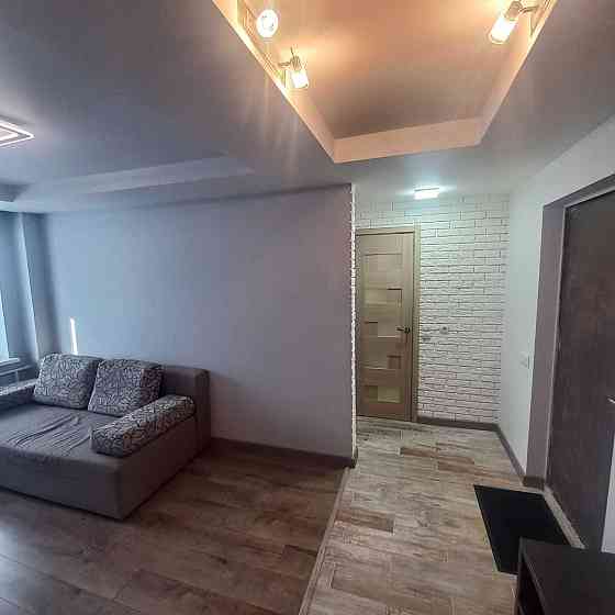 М."Вокзальна". Скрипника 7. Оренда 2-х кімнатної квартири з ремонтом. Киев