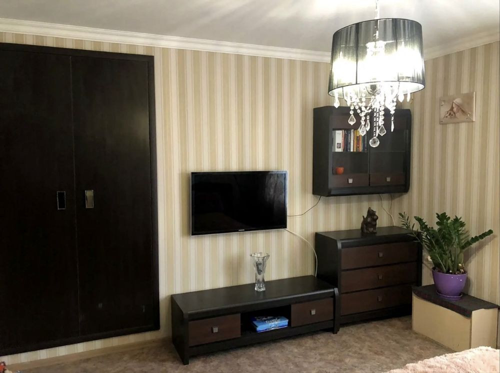 Сдам 2 х комнатную с евроремонтом низ пр Кирова Дніпро - зображення 2