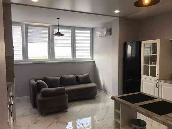 Уютная квартира с ремонтом -кухня-гостиная + две сппльни. Новый дом Одесса