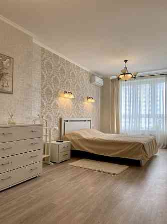 Глушкова 9в, 9 поверх, м. Іподром, 55м2, кухня-вітальня і спальня Киев