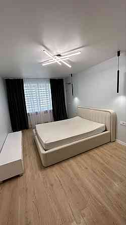 Велика 2к квартира в новому будинку Кам`янець-Подільський