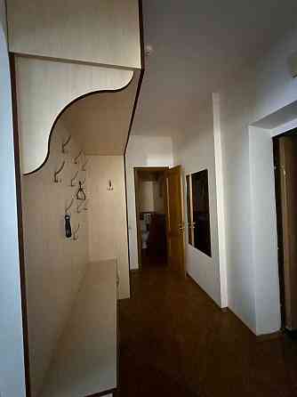 2 кім 77 мкв євроремонт вул Гришка Мих 9, смт Позняки Киев