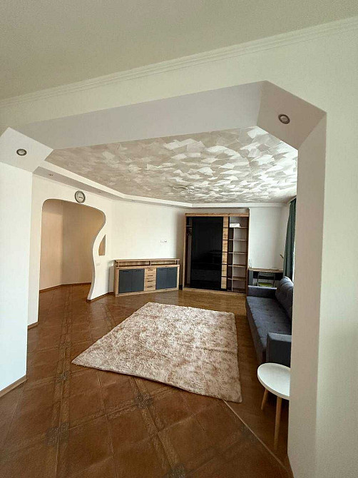 2 кім 77 мкв євроремонт вул Гришка Мих 9, смт Позняки Київ - зображення 1