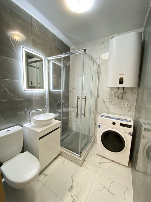 Квартира з новим ремонтом, меблями та технікою в ЖК закритого типу Ірпінь - зображення 1