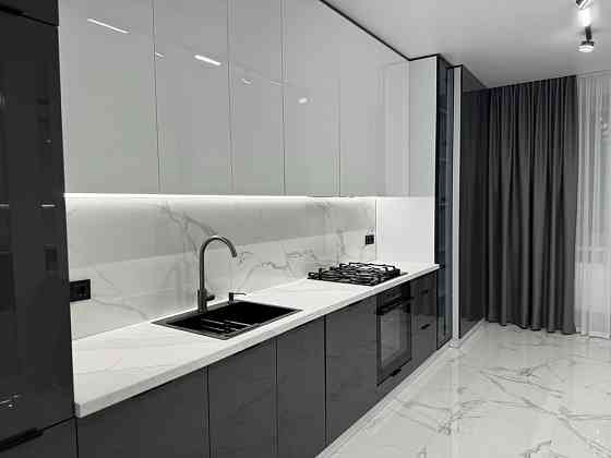 Двокімнатна квартира з ремонтом від власника. Хмельницький