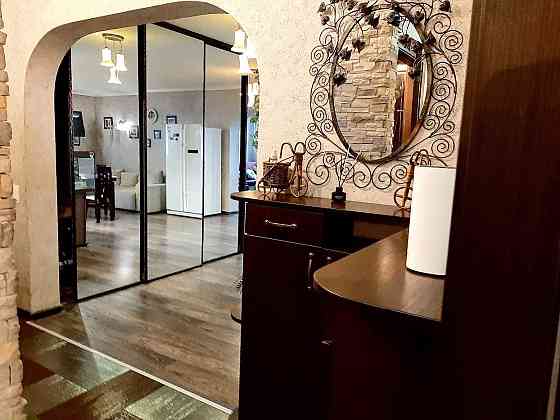 4-комн., Чижевского, 2 Б, вблизи парка «Урочище Совки» Киев