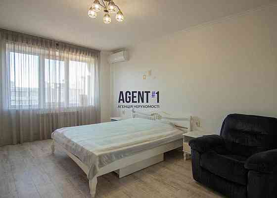 Продаж  1-кімн. квартири вул. Кіпріанова, 4, Київ, з якісним ремонтом. Киев