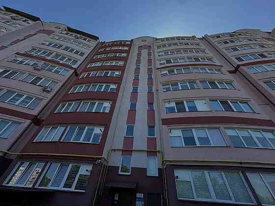 Продається велика 1-кімнатна квартира з гарним краєвидом. Івано-Франківськ