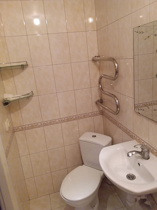 Своя теплая отдельная 1 комн. квартира-коттедж  отопление Броварской п Київ - зображення 4