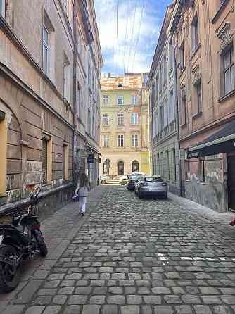 Продається 1 кім. квартира в центрі Львова по вул. Яна Жижки Львів