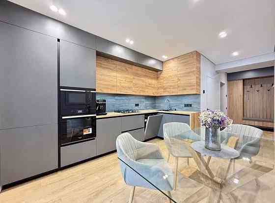 3-Кімнатна 92 кв.м. «На Щасливому» Нова! Сучасна! Якісний Ремонт! Рівне