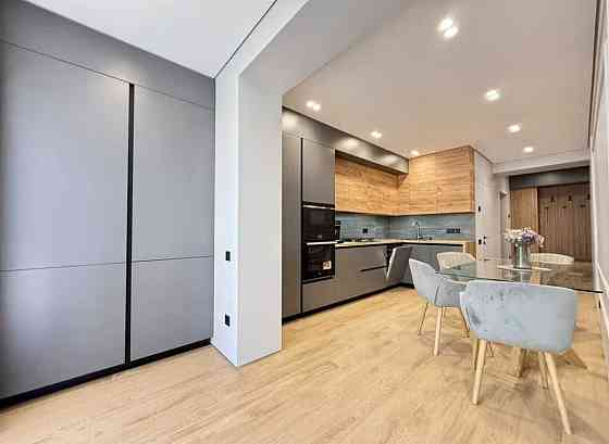 3-Кімнатна 92 кв.м. «На Щасливому» Нова! Сучасна! Якісний Ремонт! Рівне