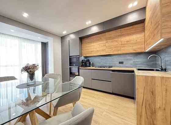 3-Кімнатна 92 кв.м. «На Щасливому» Нова! Сучасна! Якісний Ремонт! Рівне