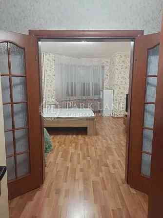 Продам 2-кімнатну 67М. 4 поверх вул. Пожарського,10/15 М. Дарниця-5хв. Киев