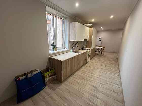 Здається 1кімн.+ Кухня студія в новобудові Ентузіастів Головна Чернівці