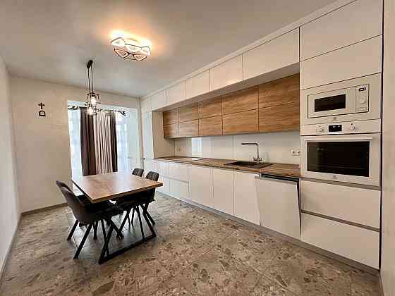 Двохкімнатна квартира вул.Мельника 10 Івано-Франківськ