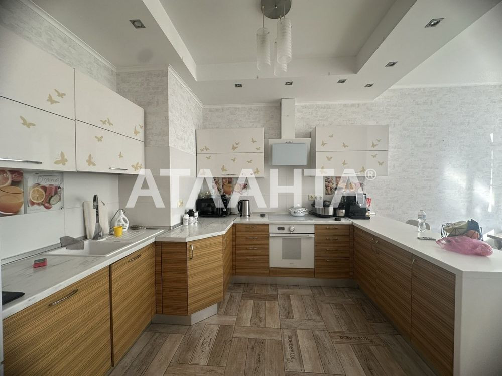 Парк Победы.3 ком.квартира с ремонтом.Кухня-студия(38м2)Низкий этаж. Одеса - зображення 1