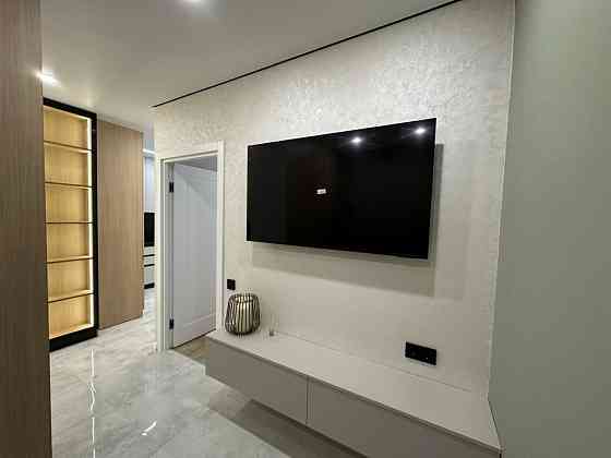 Готова 1,5 кім квартира з меблями та технікою біля Озера - МАНХЕТТЕН Івано-Франківськ