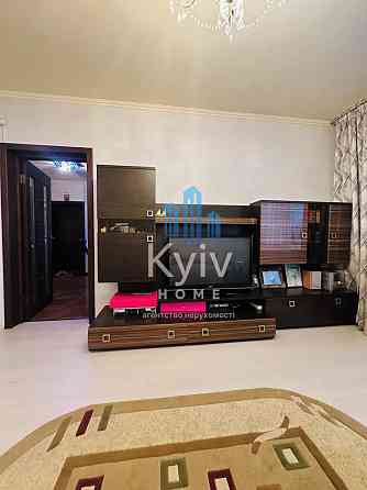 Продаж квартиры ниже рынка, 3-к, ул. Ахматовой Анны, Позняки Киев